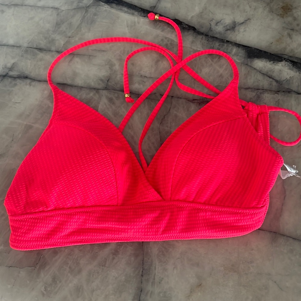 NWT vineyard vines, seersucker bathing suit top.